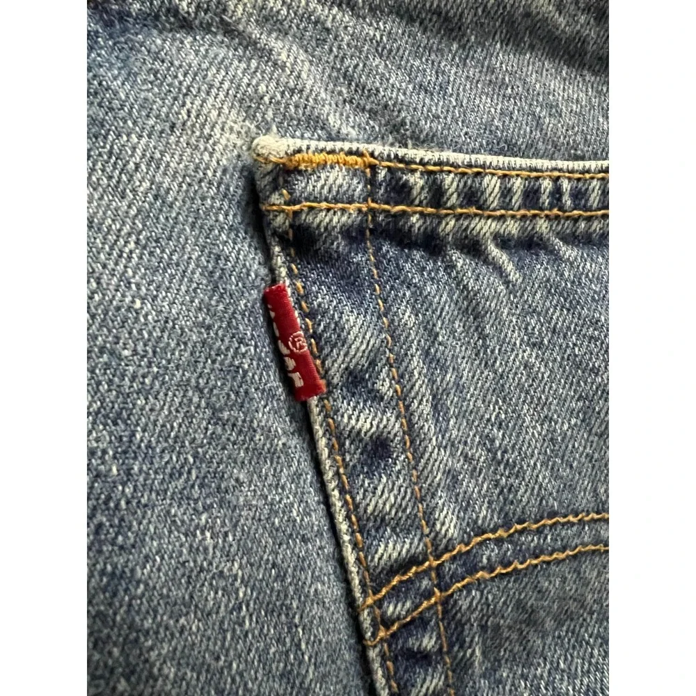 Levi's Vintage 560 40x30 Measures 38x29 Loose Tapered Y2K Made in Mexico Jeans